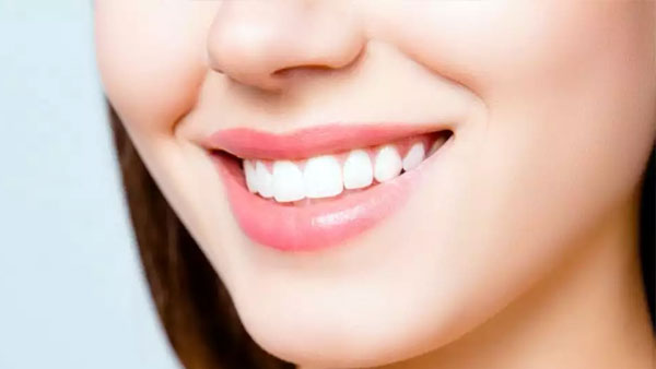 Lấy cao răng là quá trình quan trọng giúp có một nụ cười hoàn hảo và tự tin hơn
