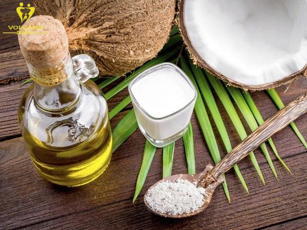 Dầu dừa được biết đến với tính chất kháng khuẩn và kháng viêm