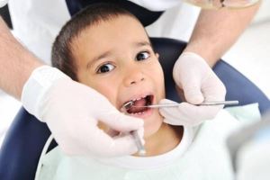 Trẻ bị sún răng: Nguyên nhân và cách xử lý mà mẹ cần biết