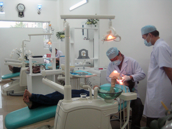 Nha khoa Cao Thắng có đội ngũ chuyên gia nha khoa được đào tạo chuyên sâu