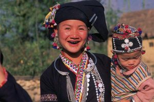 Nhuộm răng đen: Ý nghĩa phong tục và Cách nhuộm thời xưa