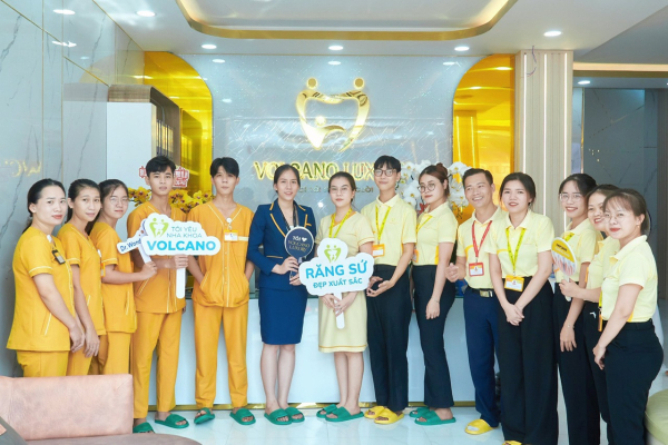 NHÂN VIÊN DỰNG PHIM