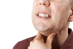Nuốt nước bọt đau họng uống thuốc gì? Nguyên nhân, cách điều trị