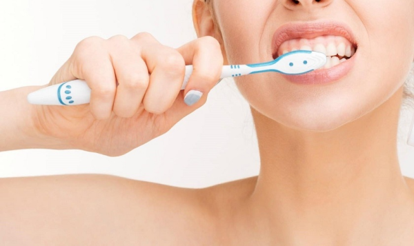Vệ sinh răng không kỹ Vệ sinh răng không kỹ