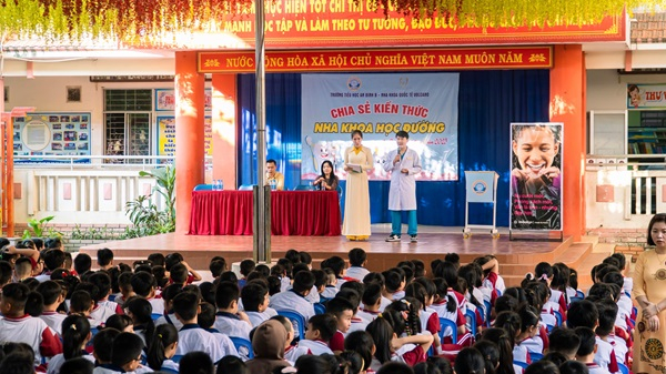 Nha khoa Đồng thực hiện chương trình Thăm khám Nha khoa học đường tại tp. Đồng Xoài Nha khoa Đồng thực hiện chương trình Thăm khám Nha khoa học đường tại tp. Đồng Xoài