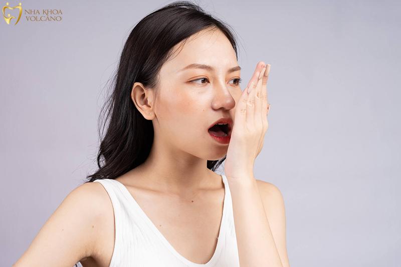Hôi miệng và khó thở